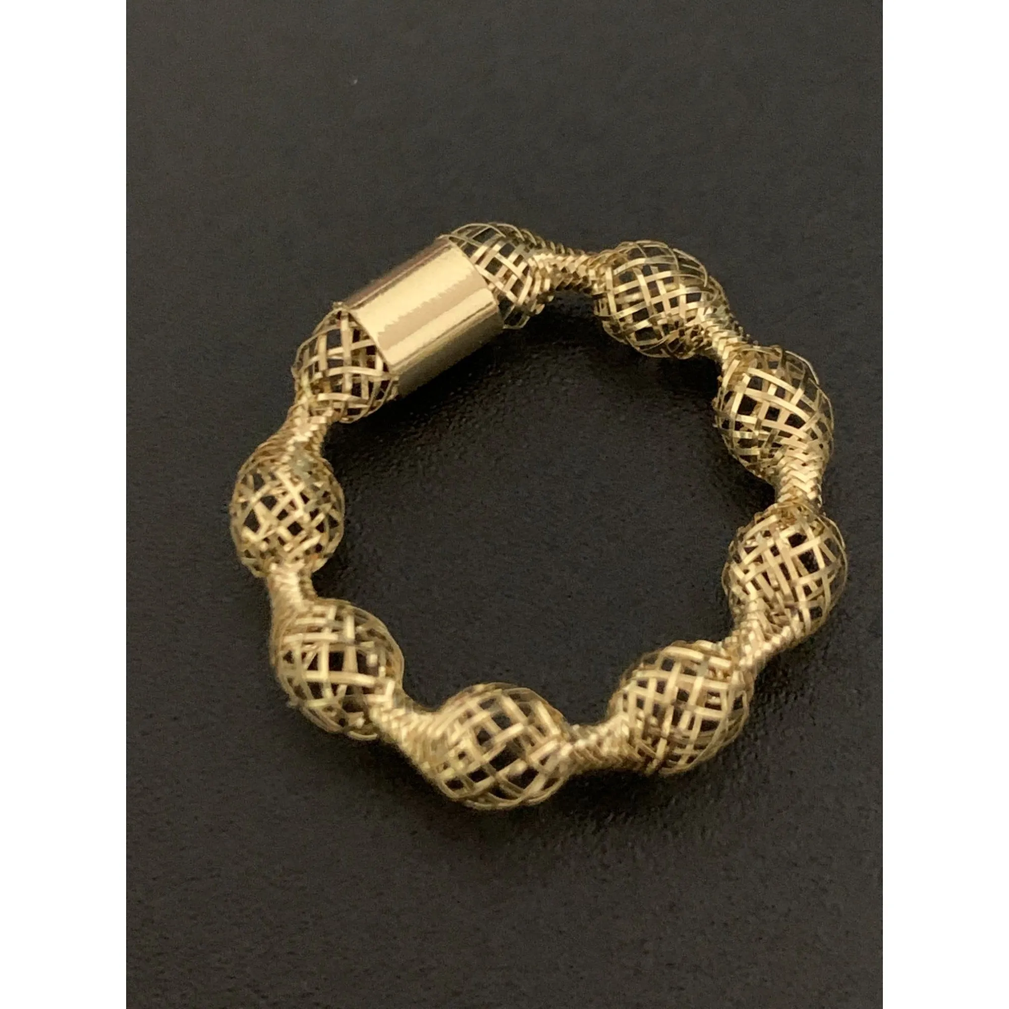 18K Gold Ring Soft Mesh 0.53 grams Size 5 Dainty Lightweight Delicate