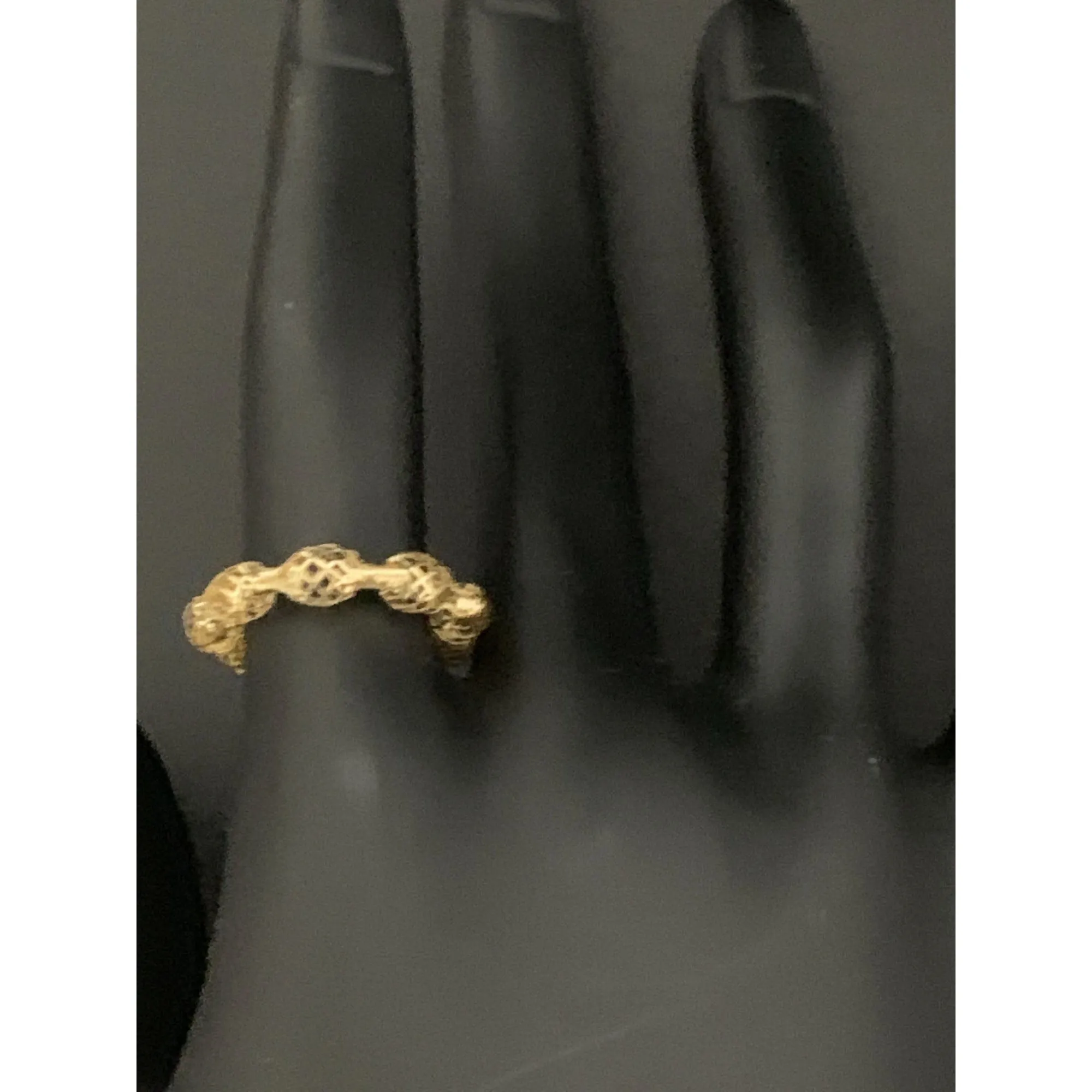 18K Gold Ring Soft Mesh 0.53 grams Size 5 Dainty Lightweight Delicate