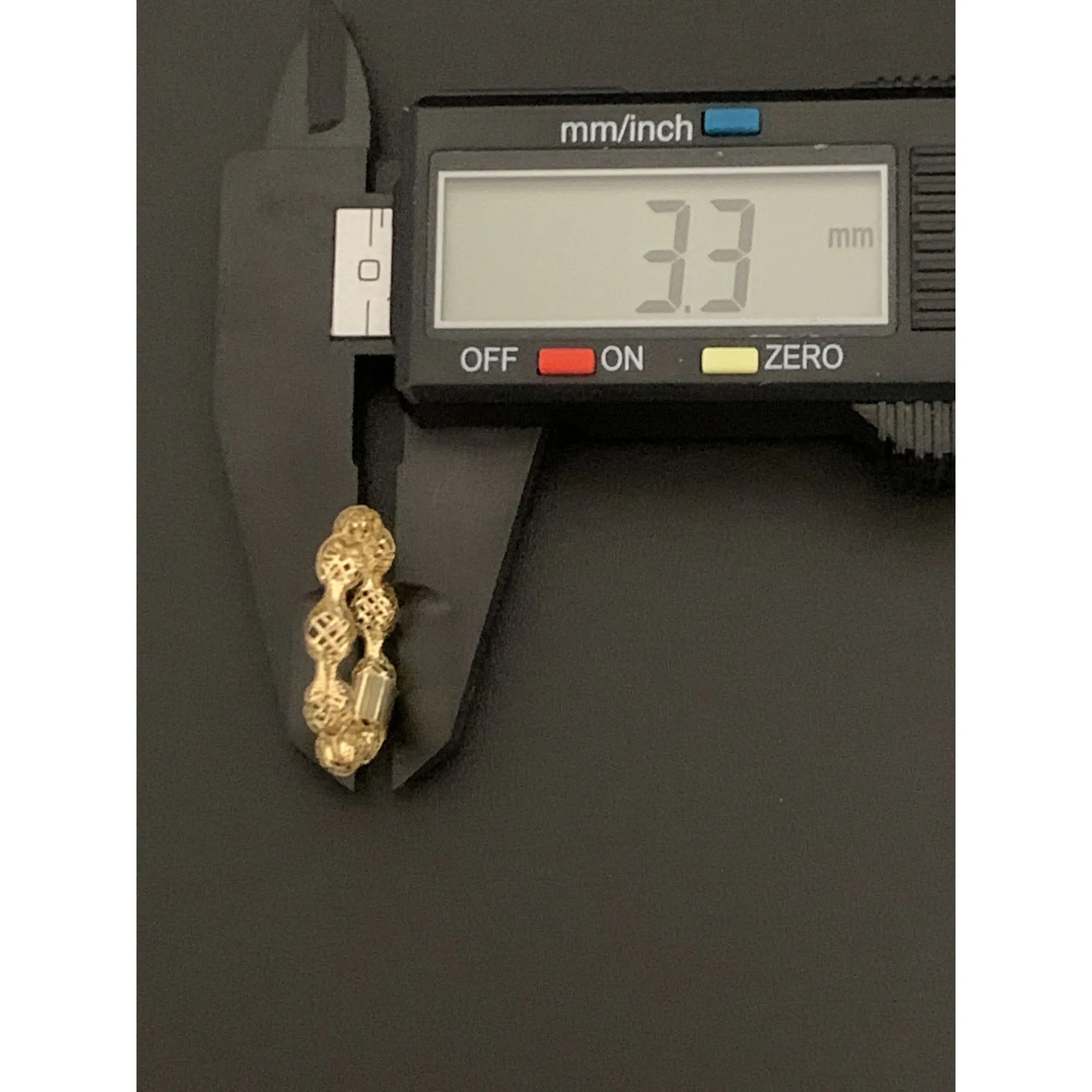 18K Gold Ring Soft Mesh 0.53 grams Size 5 Dainty Lightweight Delicate