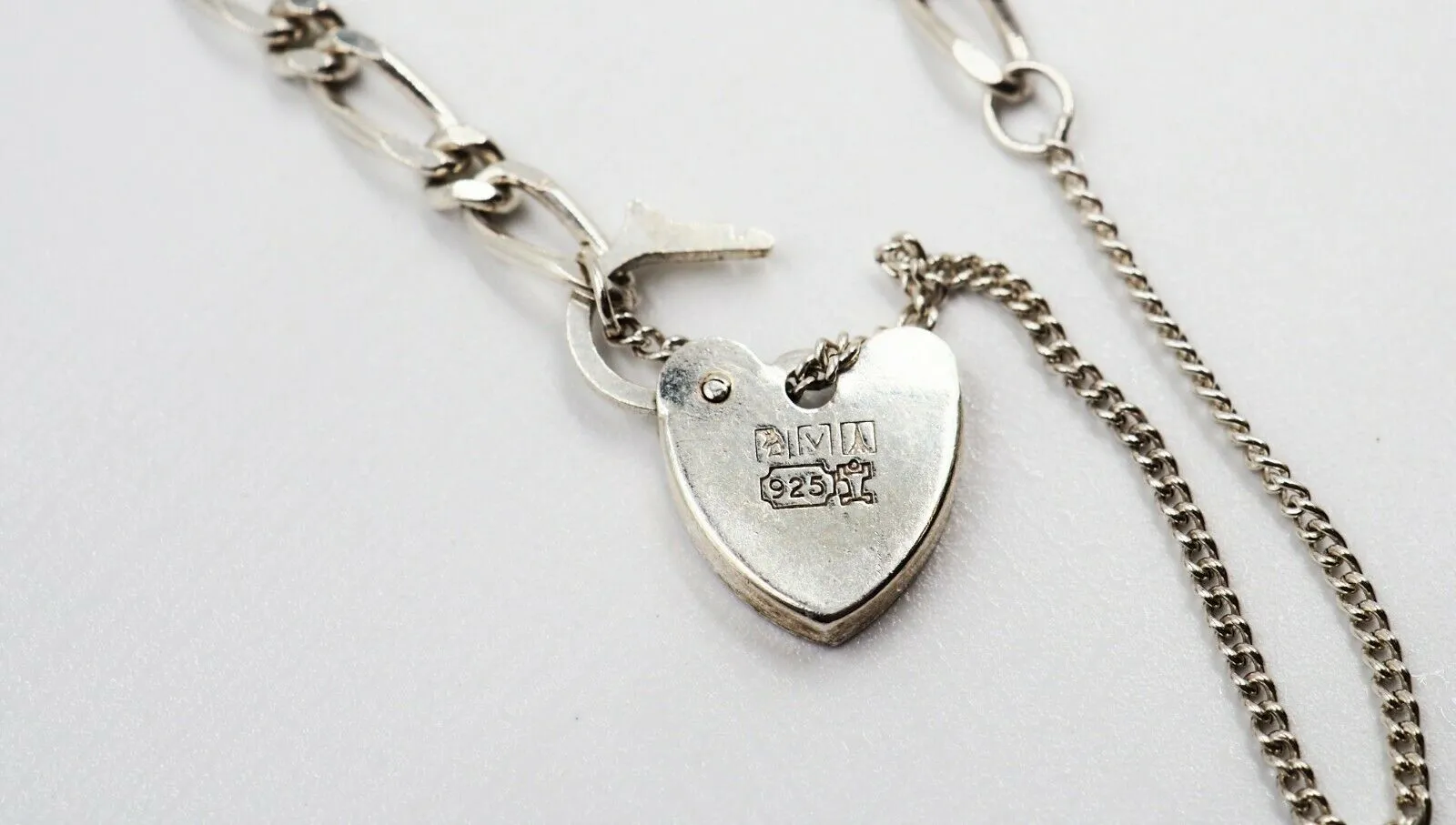 925 Sterling Silver Chain Bracelet with Heart Padlock