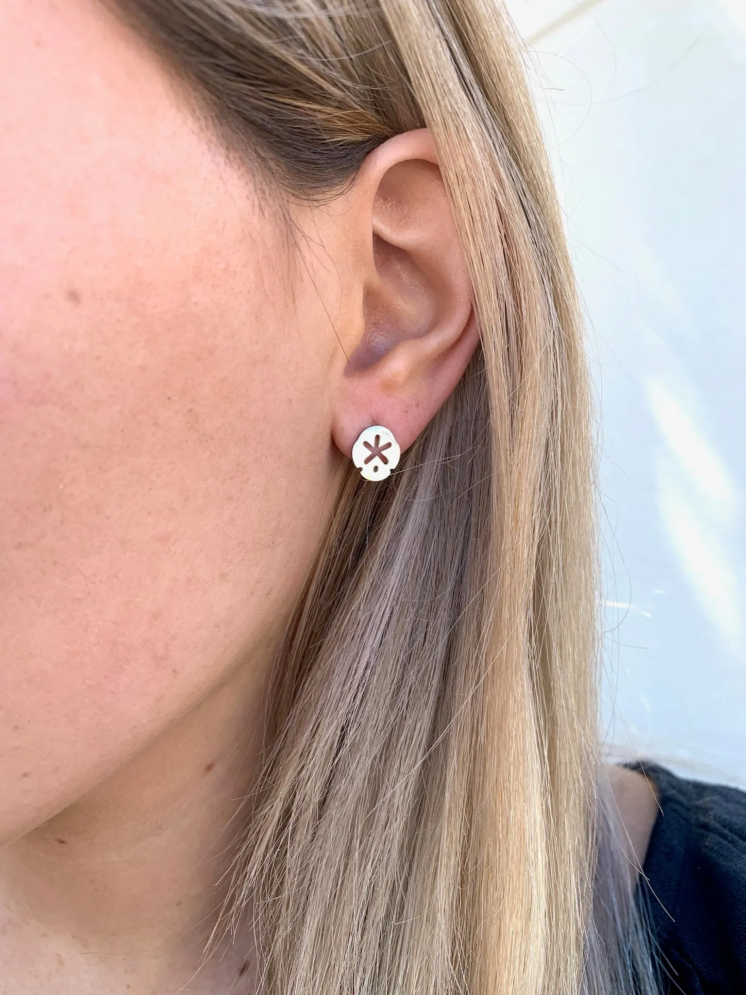 Alisha Sand Dollar Studs- Silver