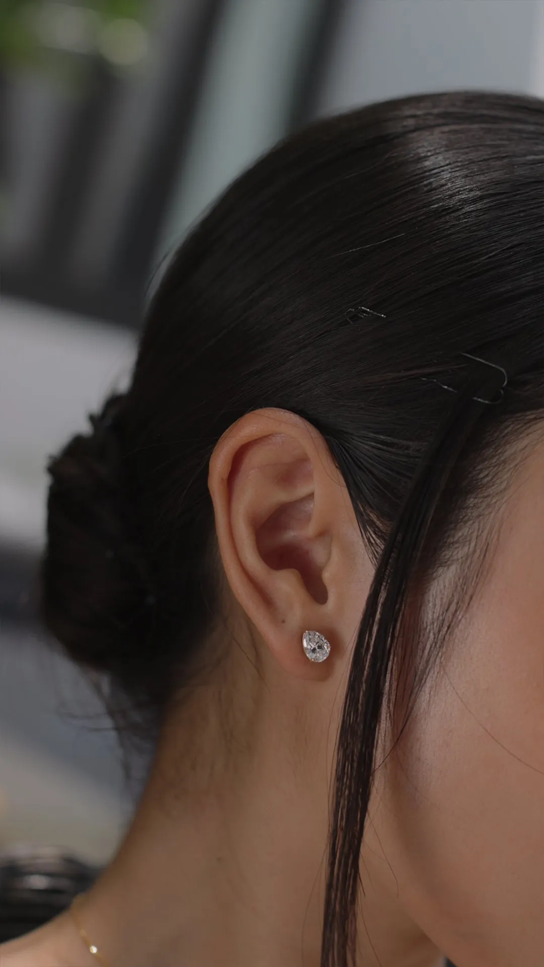 Cecile Pear Studs 9K Yellow Gold