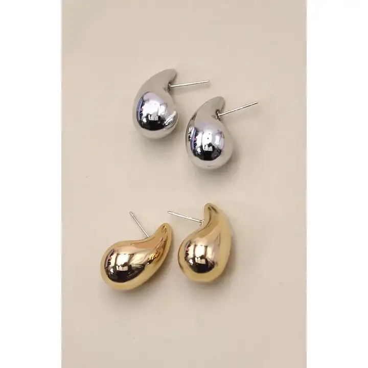 Graceful Lightweight Teardrop Studs