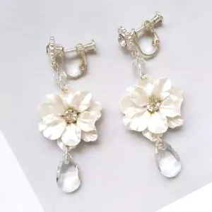 Graceful White Flower Crystal Drop Dangle Clip On Earrings