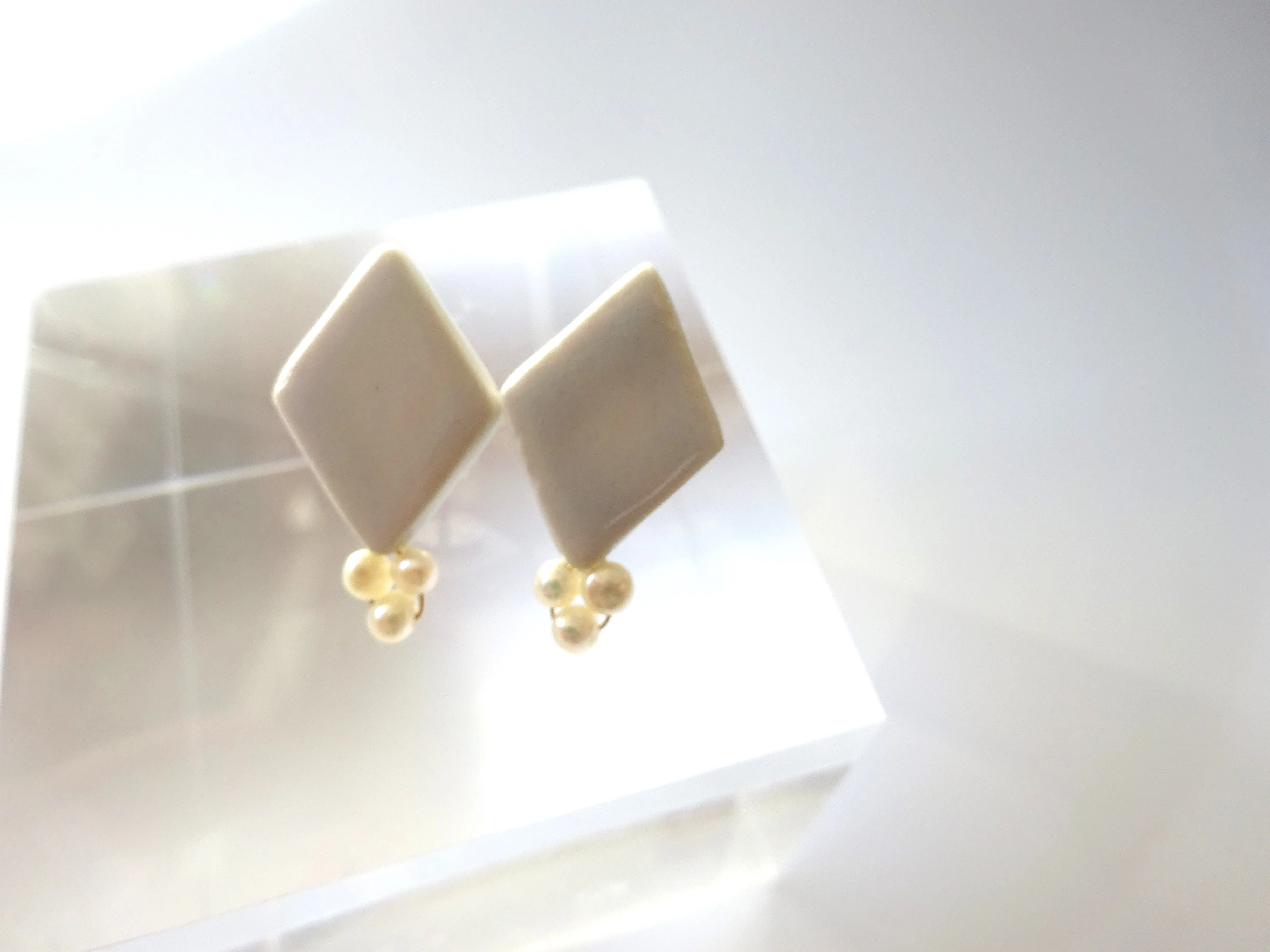 Hishigata Freshwater Pearl Pierced Earrings / Clip-on Earrings Ice Color