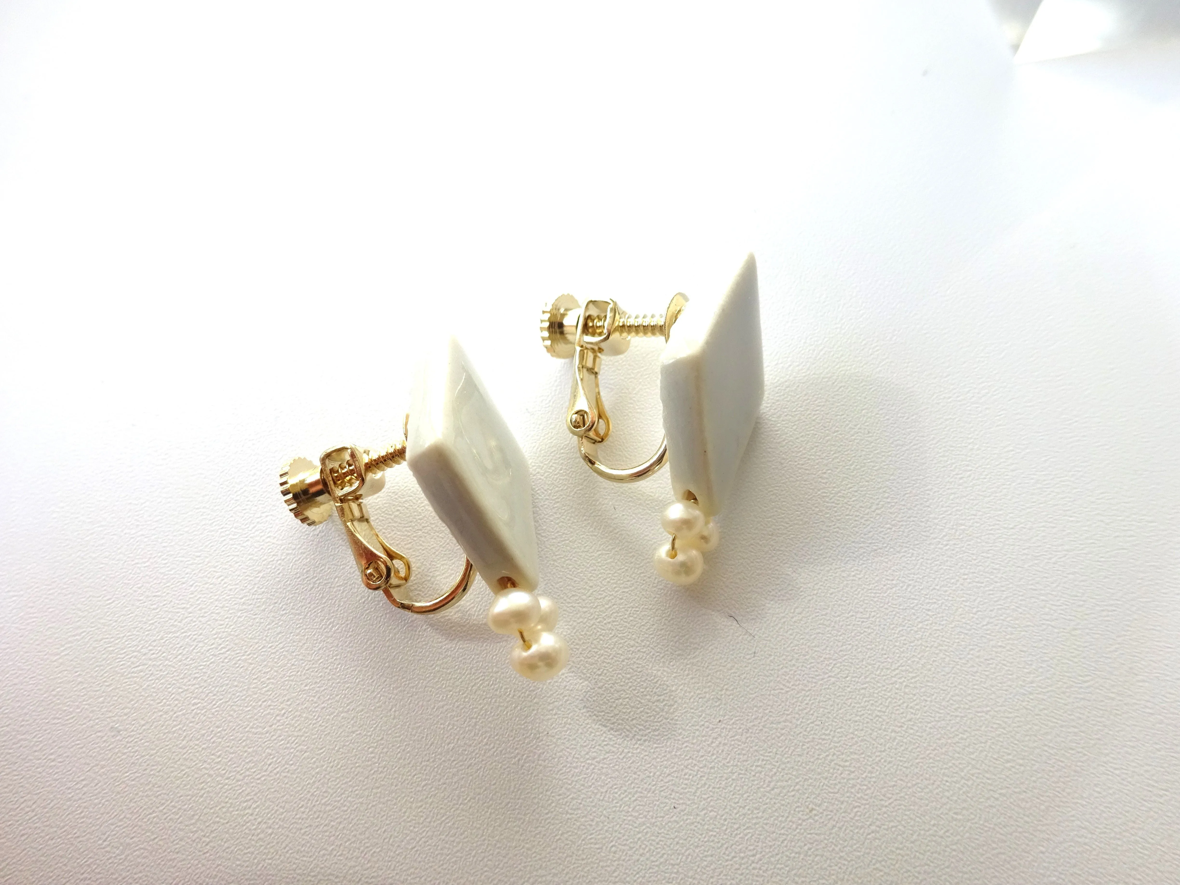 Hishigata Freshwater Pearl Pierced Earrings / Clip-on Earrings Ice Color