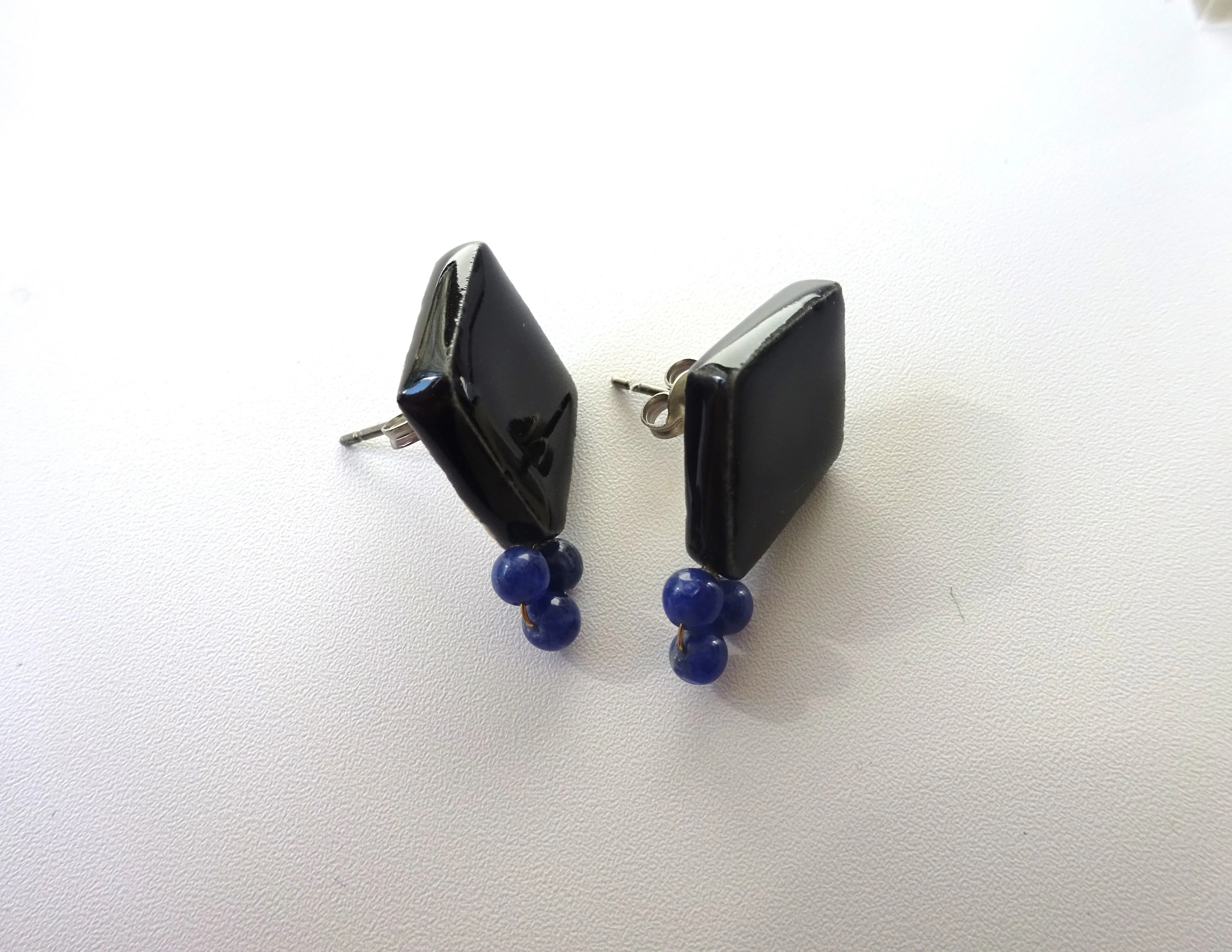 Hishigata Sodalite Pierced Earrings / Clip-on Earrings Black