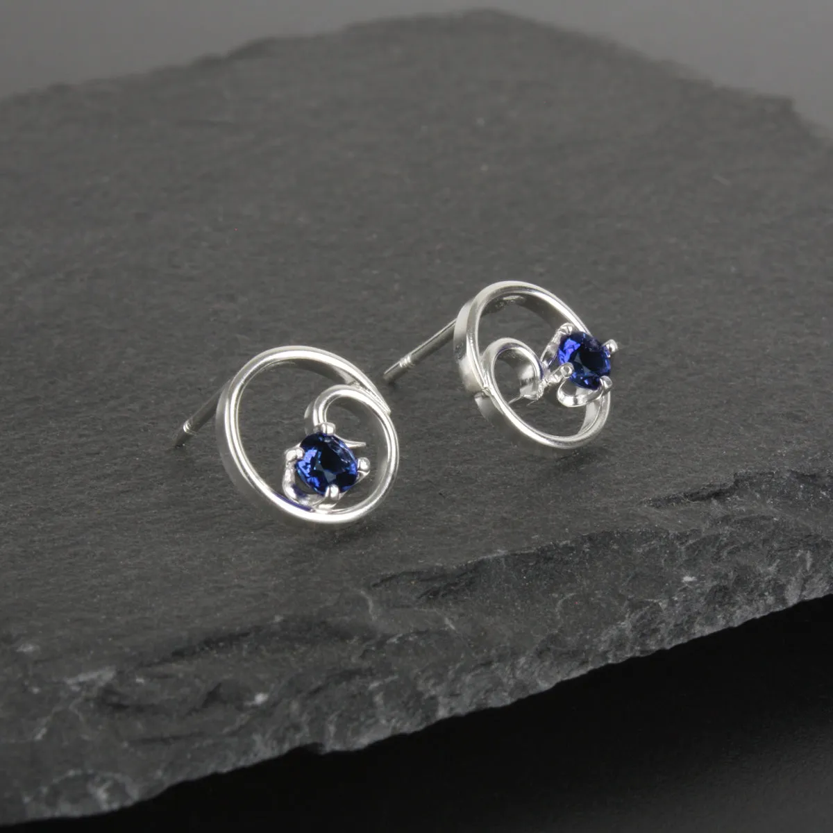 Little Wave Earrings - Blue Sapphire