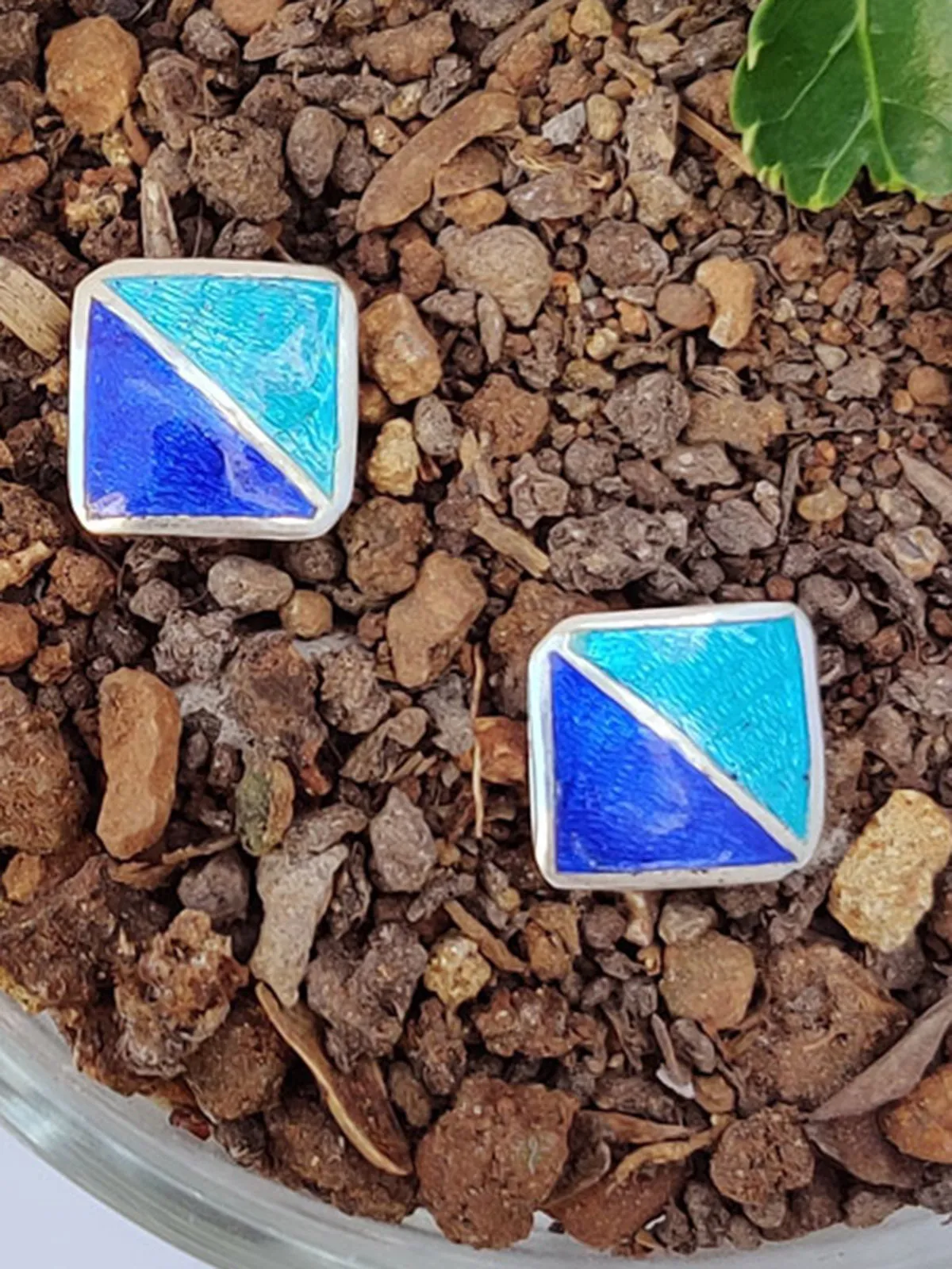 MEENAKARI Square Stud