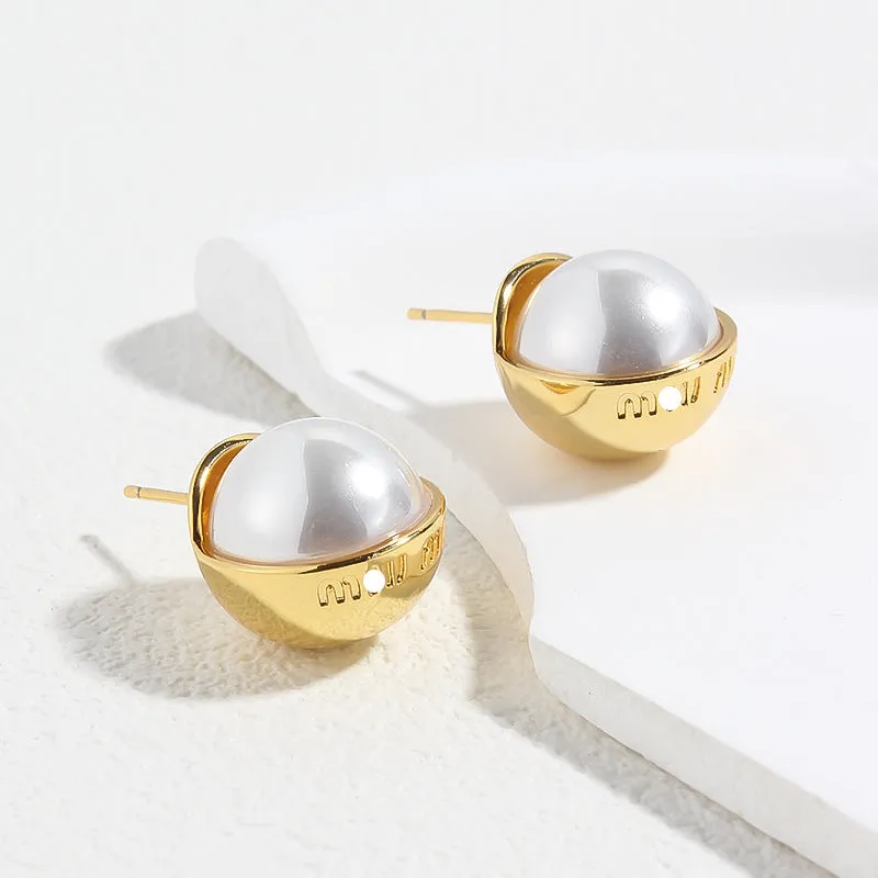 MIU Pearl studs earrings