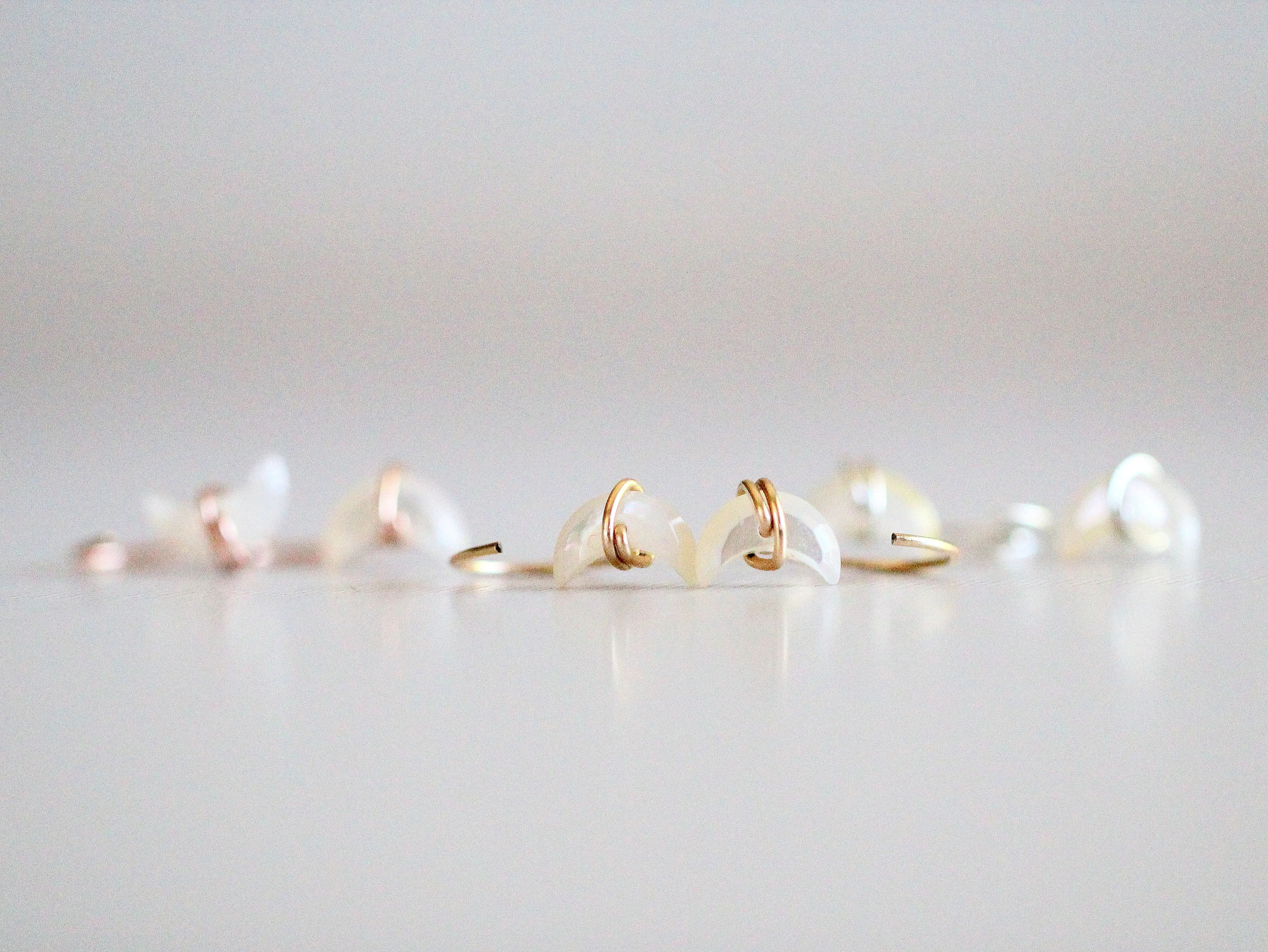 Moonbeam Hug Hoops - Mother of Pearl