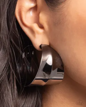 Paparazzi Earring ~ Antiqued Adventure - Black
