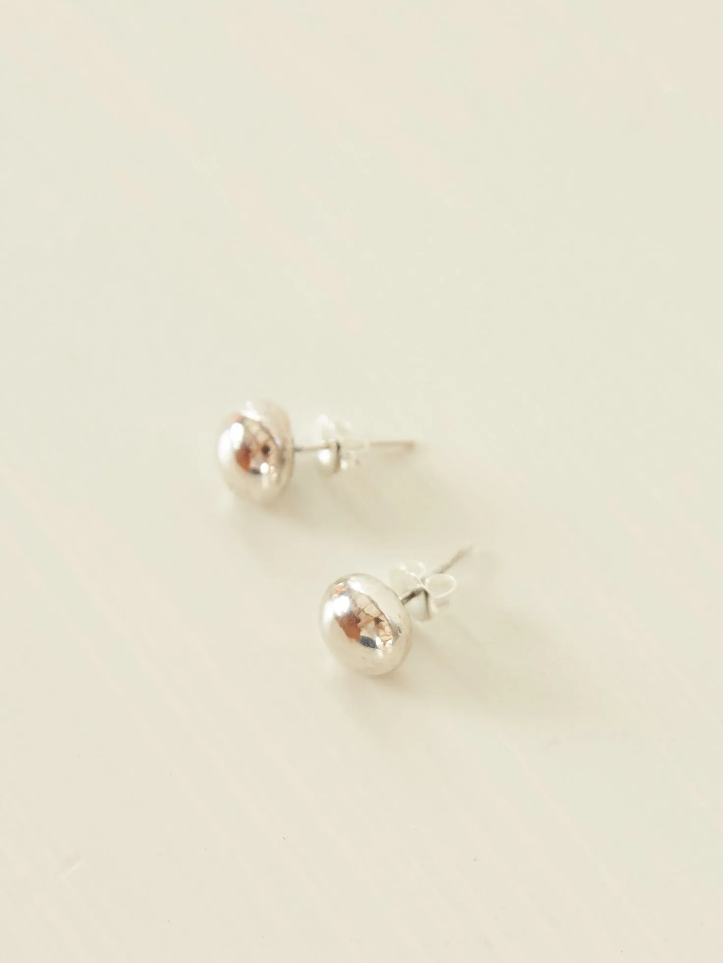 Pebble Studs