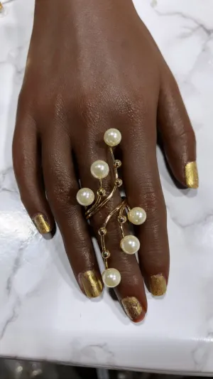 Queen Status Pearl statement ring