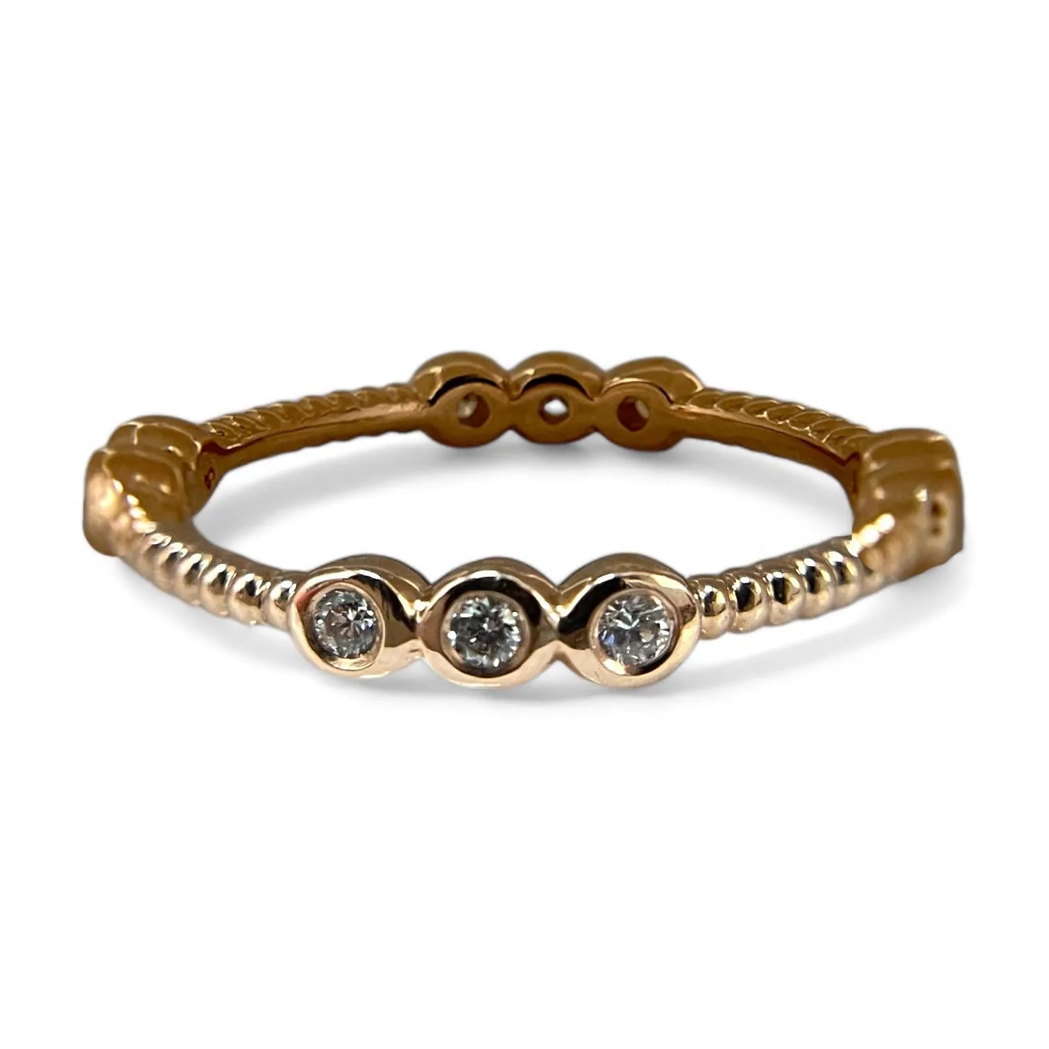 Timeless 18K Gold Ring Featuring 0.3 TCW dazzling Diamonds