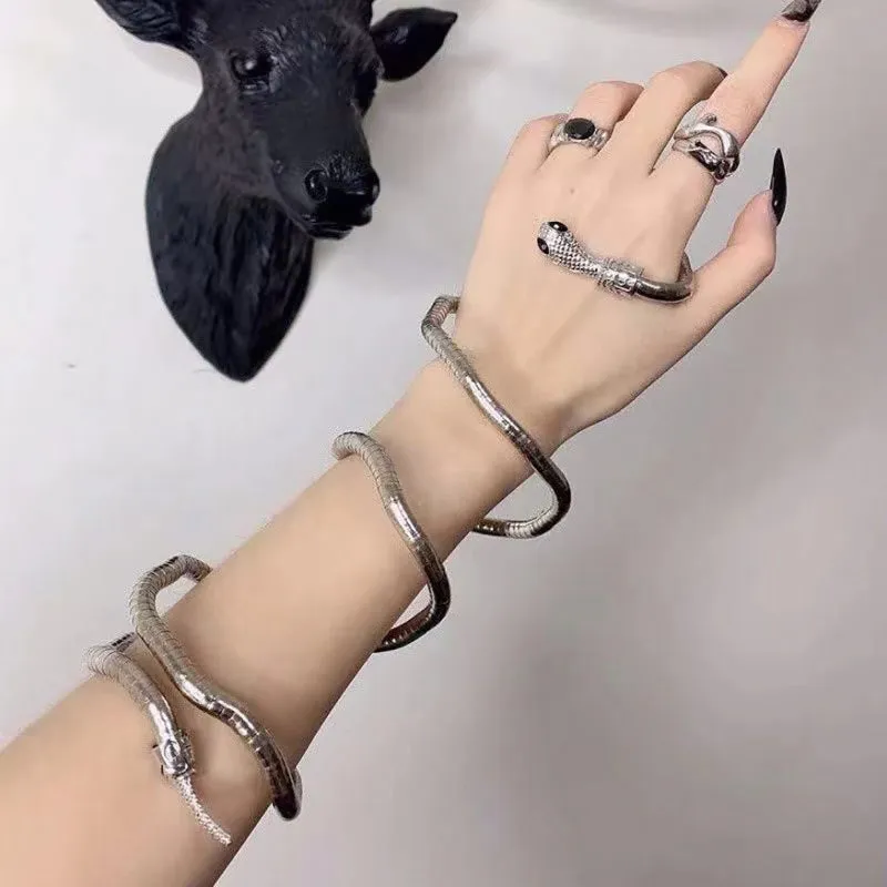 Unique Fashion Snake Shape Flexible Soft Metal Necklaces
