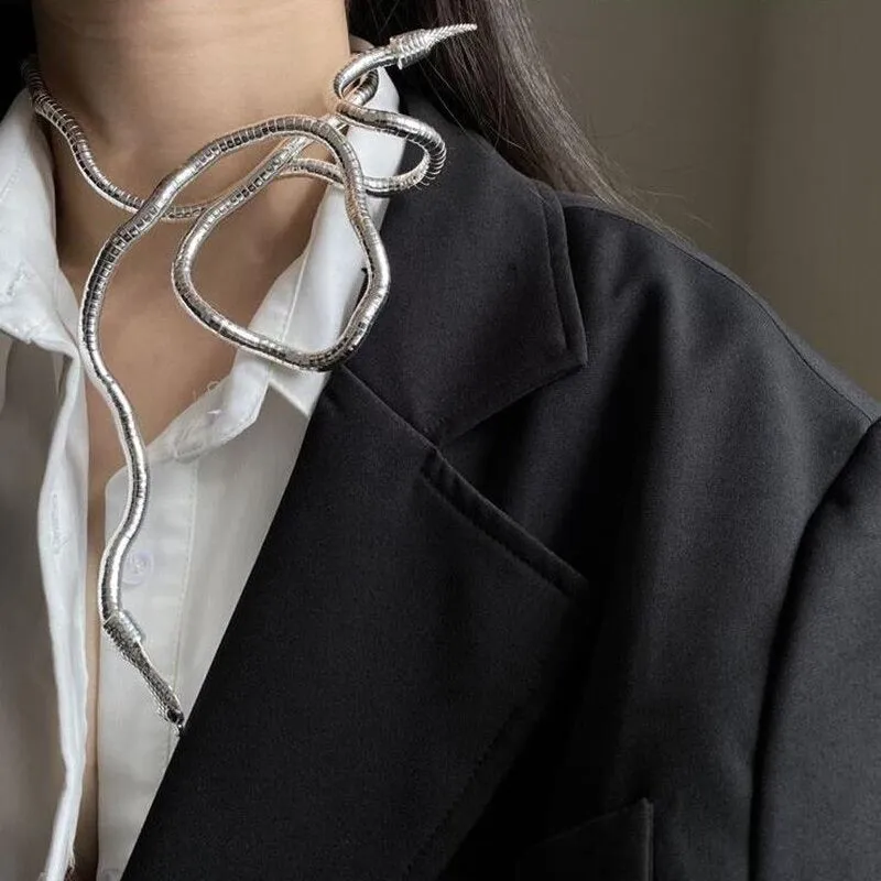 Unique Fashion Snake Shape Flexible Soft Metal Necklaces