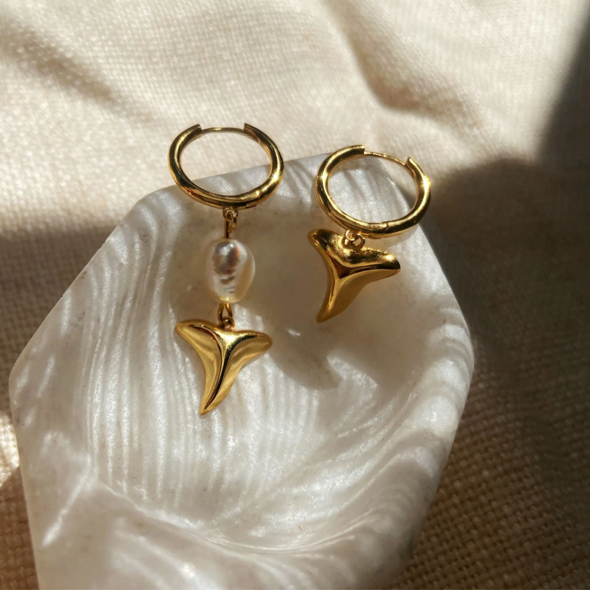 UNKNOWN HOOPS