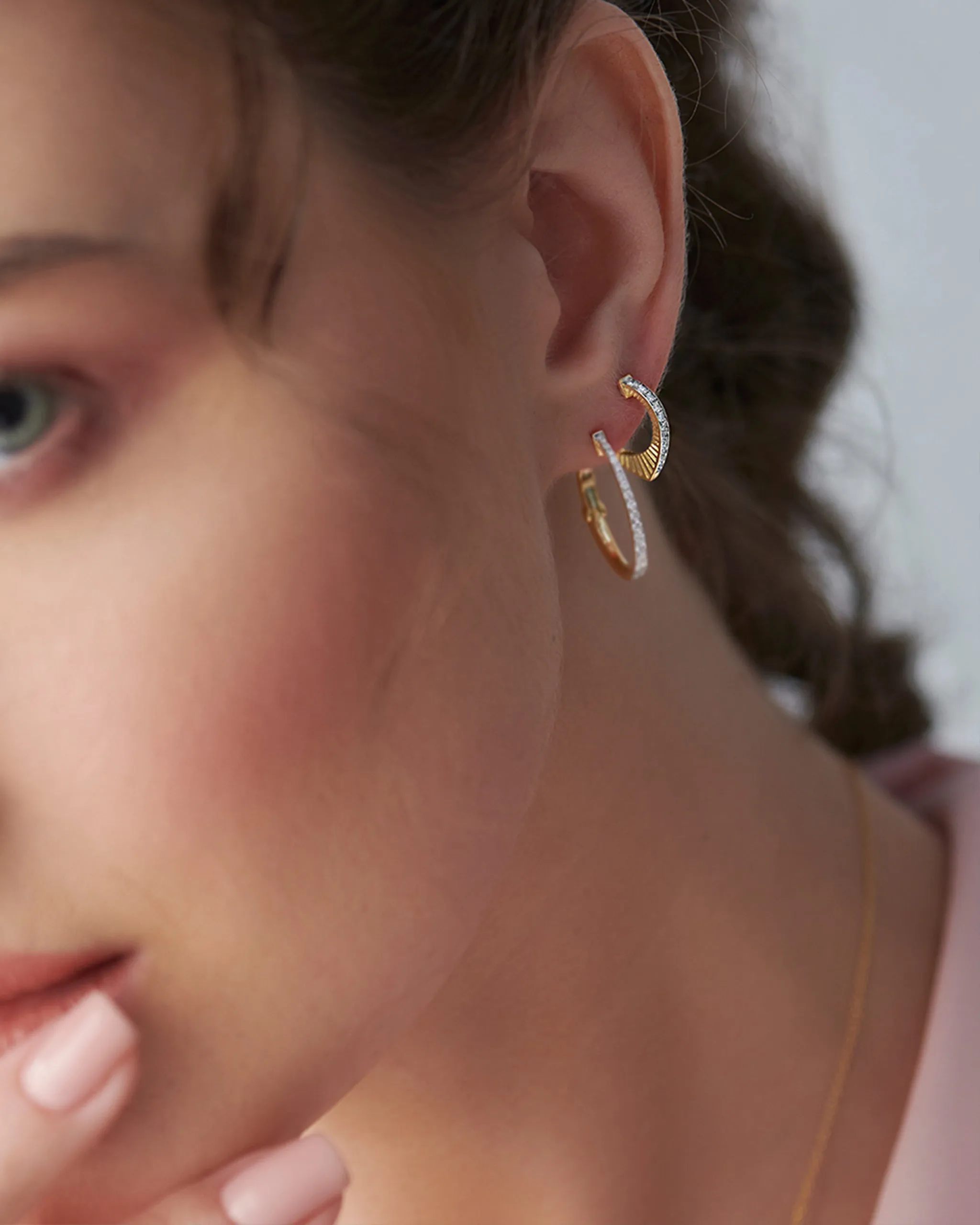 V-Shaped Medium Hoops